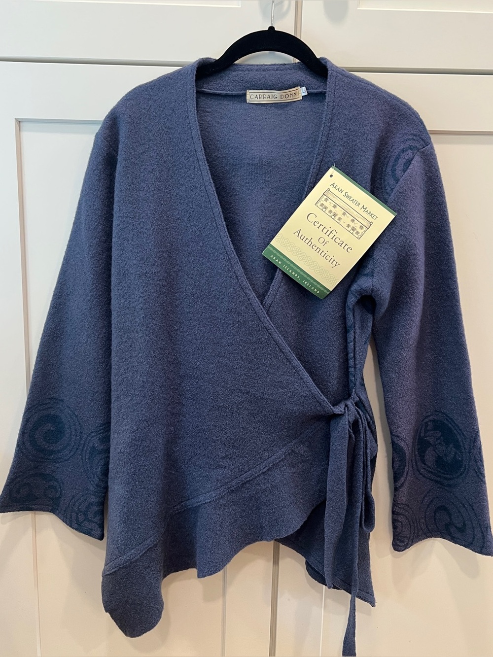 UNIQUE CARRAIG DONN ARAN WRAP SWEATER, SIZE L, NWT.